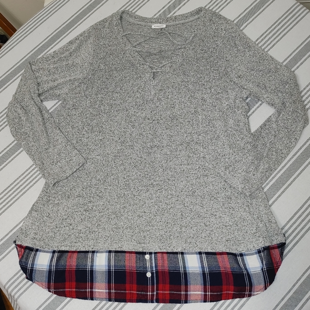 AVENUE Gray Red Plaid Blouse Top Shirt Plus Size 14/16